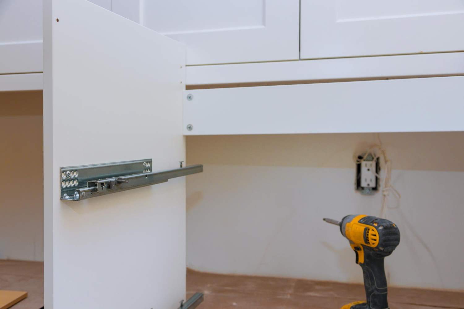 Montaje de cocinas: cómo asegurarte de que quede perfecta (y no “bien a medias”)